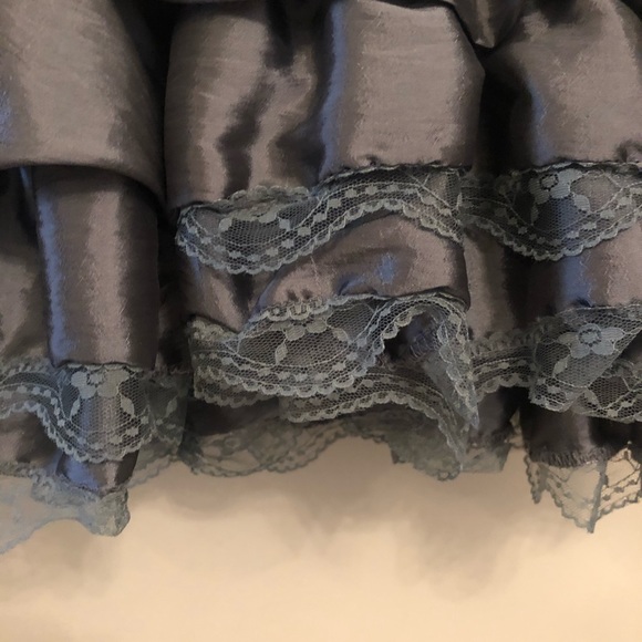 Dress - Picture 3 of 4